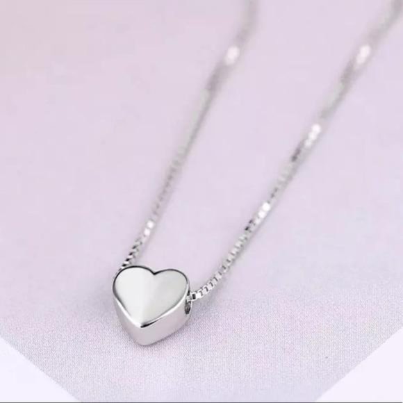 Jewelry - NEW SILVER HEART SHAPED PENDANT NECKLACE, NICE NECKLACE, CUTE NECKLACE